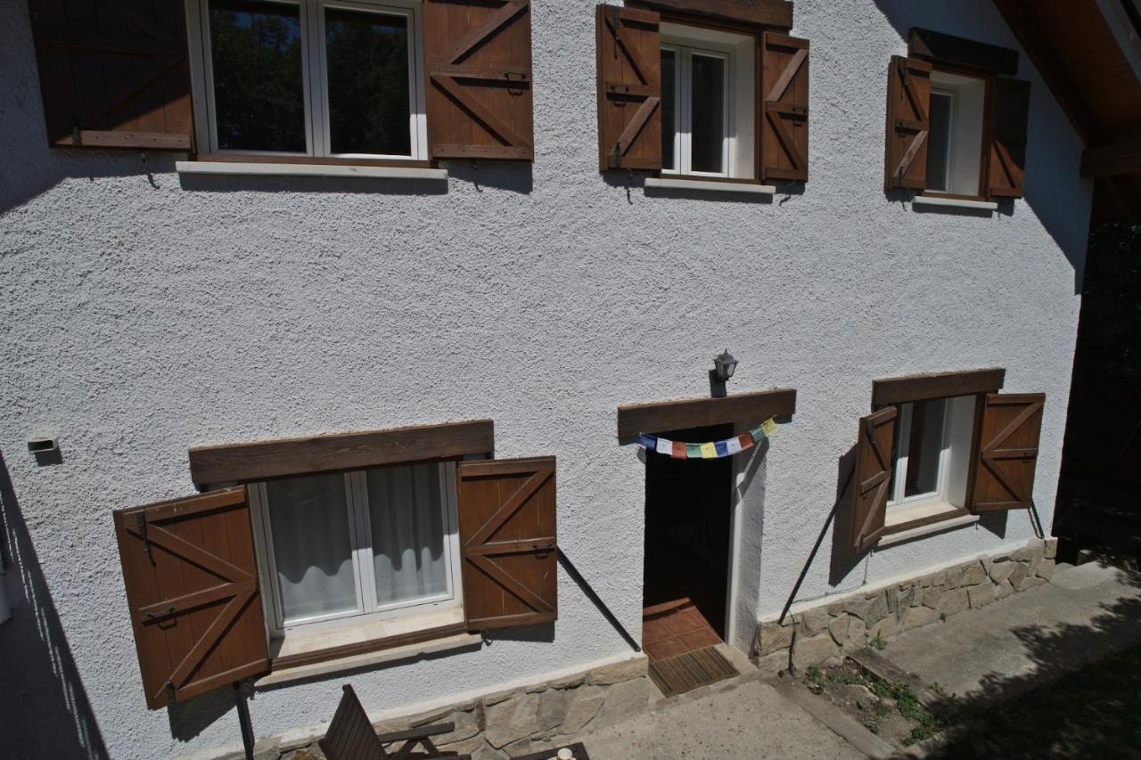 Casa Con Jardin, 4 Habitaciones Y Mucho Encanto En Cercedilla Exterior photo